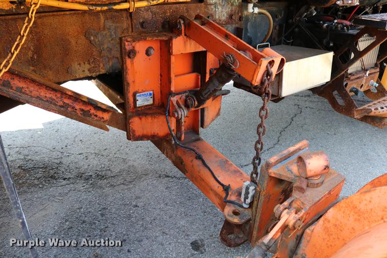 image for item DD0104 2004 Sterling L7500 dump truck