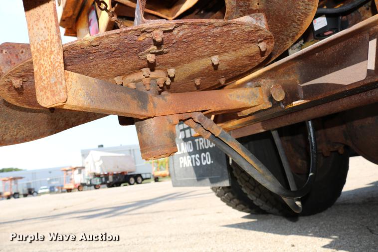 image for item DD0104 2004 Sterling L7500 dump truck