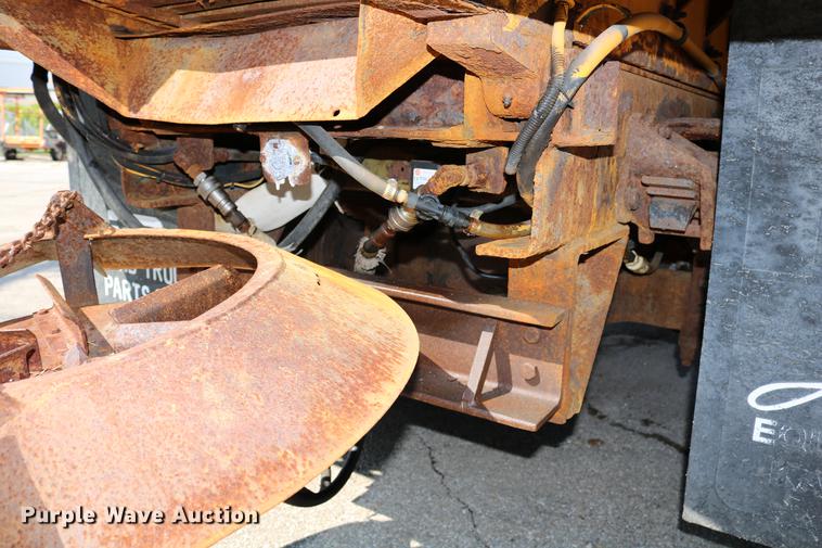 image for item DD0104 2004 Sterling L7500 dump truck