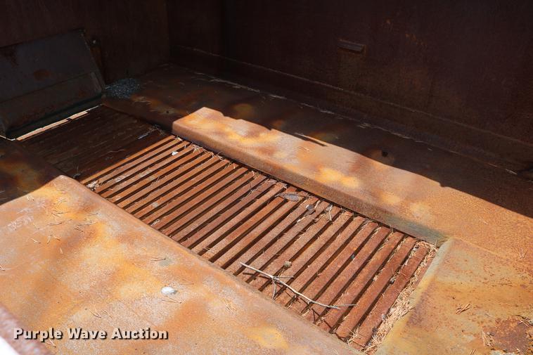 image for item DD0104 2004 Sterling L7500 dump truck