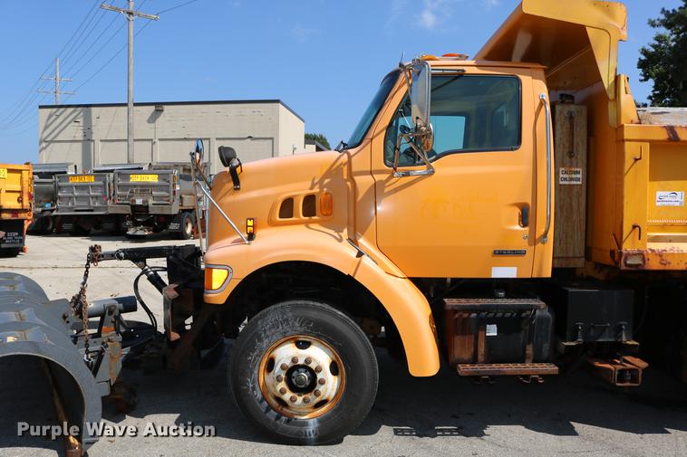 image for item DD0104 2004 Sterling L7500 dump truck