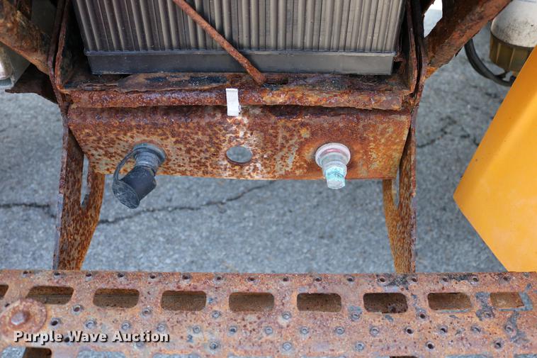 image for item DD0104 2004 Sterling L7500 dump truck