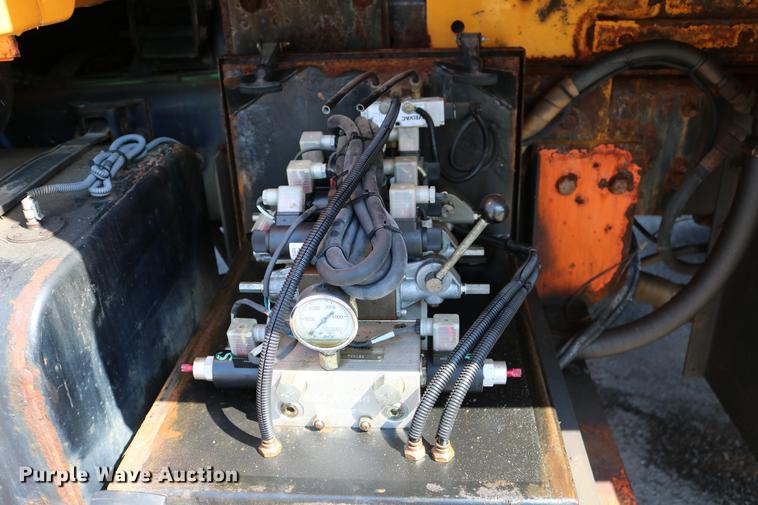 image for item DD0104 2004 Sterling L7500 dump truck