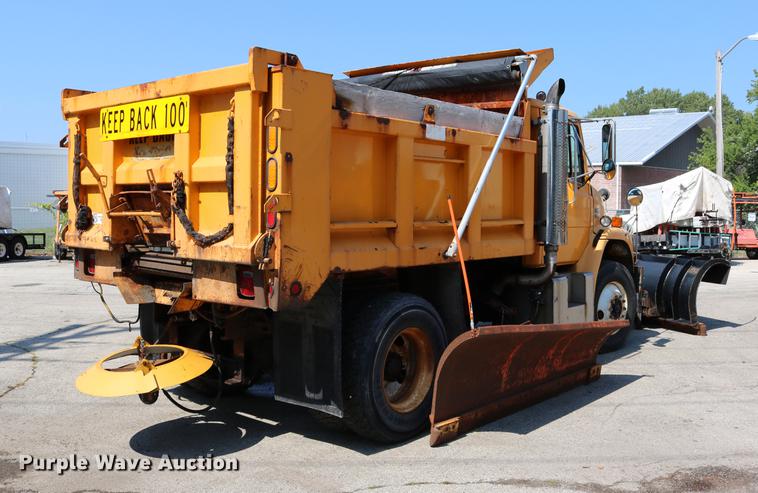 image for item DD0106 2001 Freightliner FL80 dump truck