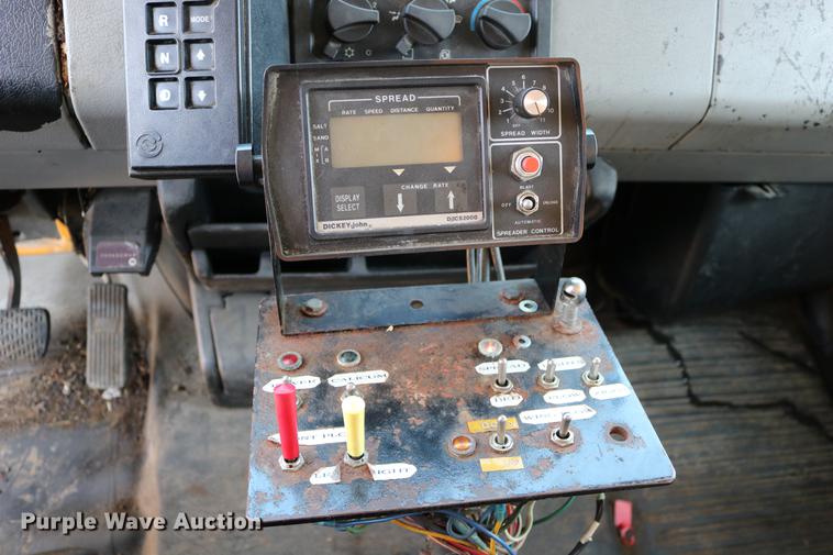 image for item DD0106 2001 Freightliner FL80 dump truck