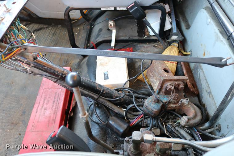 image for item DD0106 2001 Freightliner FL80 dump truck