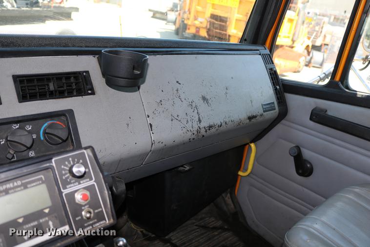 image for item DD0106 2001 Freightliner FL80 dump truck