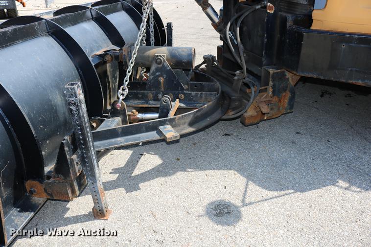 image for item DD0106 2001 Freightliner FL80 dump truck