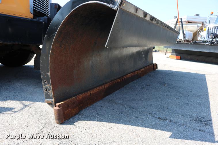 image for item DD0106 2001 Freightliner FL80 dump truck