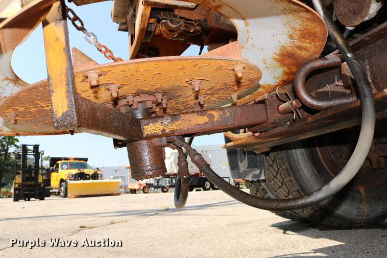 image for item DD0106 2001 Freightliner FL80 dump truck