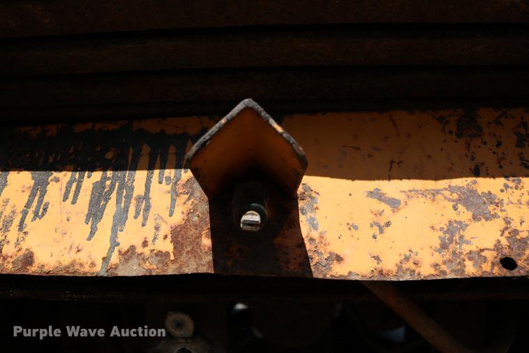 image for item DD0106 2001 Freightliner FL80 dump truck