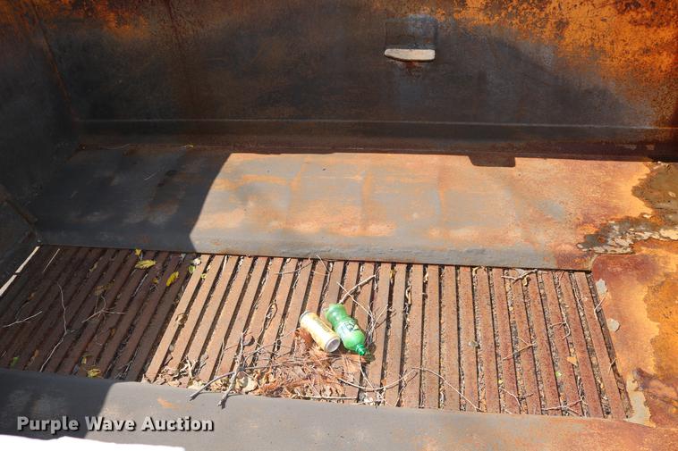 image for item DD0106 2001 Freightliner FL80 dump truck