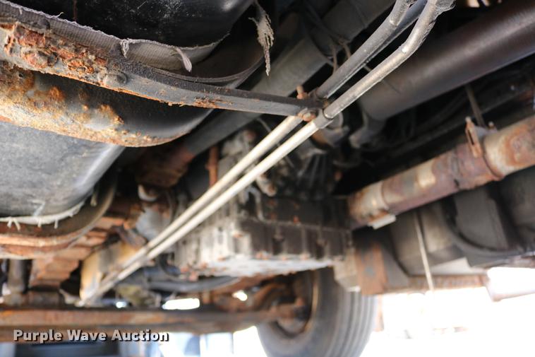 image for item DD0106 2001 Freightliner FL80 dump truck