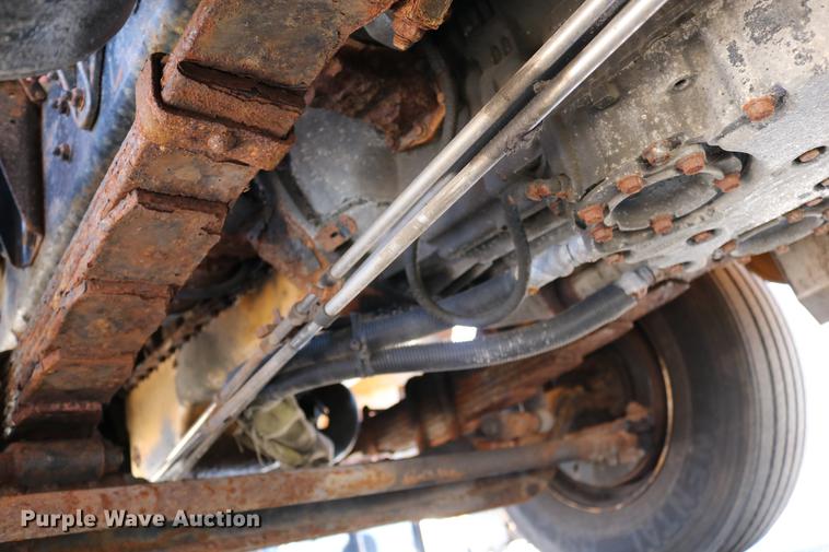 image for item DD0106 2001 Freightliner FL80 dump truck