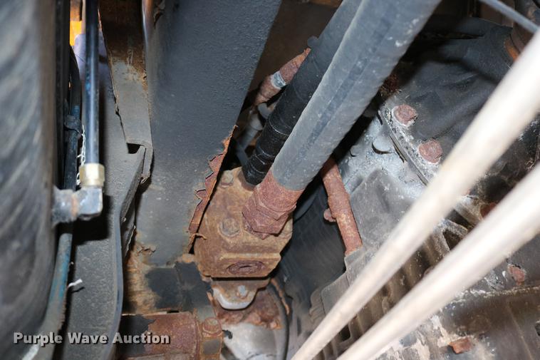 image for item DD0106 2001 Freightliner FL80 dump truck