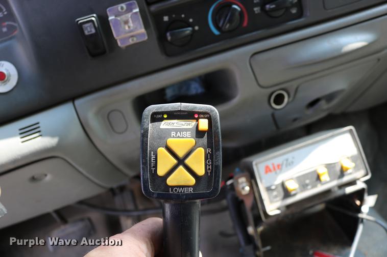 image for item DD0107 2002 Ford F350 Super Duty dump bed pickup truck