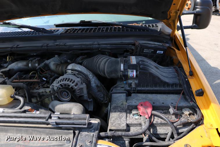 image for item DD0107 2002 Ford F350 Super Duty dump bed pickup truck