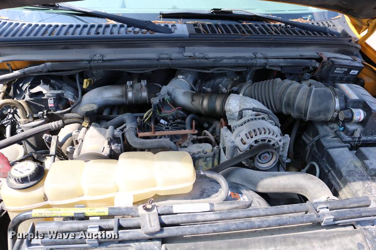 image for item DD0107 2002 Ford F350 Super Duty dump bed pickup truck