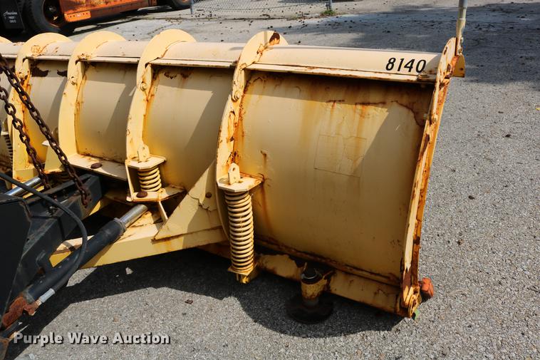 image for item DD0107 2002 Ford F350 Super Duty dump bed pickup truck