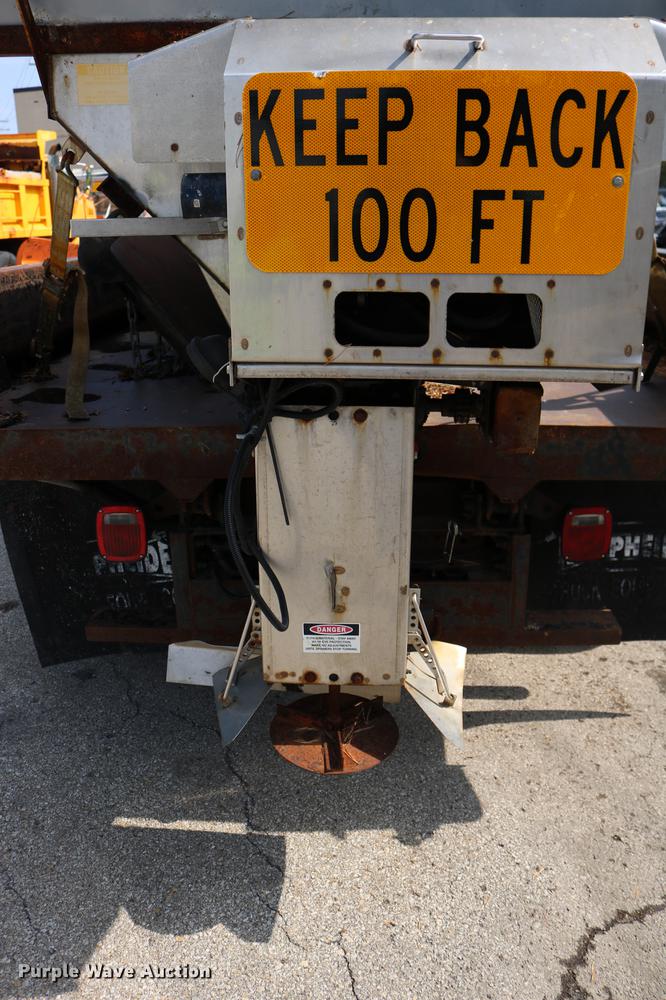 image for item DD0107 2002 Ford F350 Super Duty dump bed pickup truck