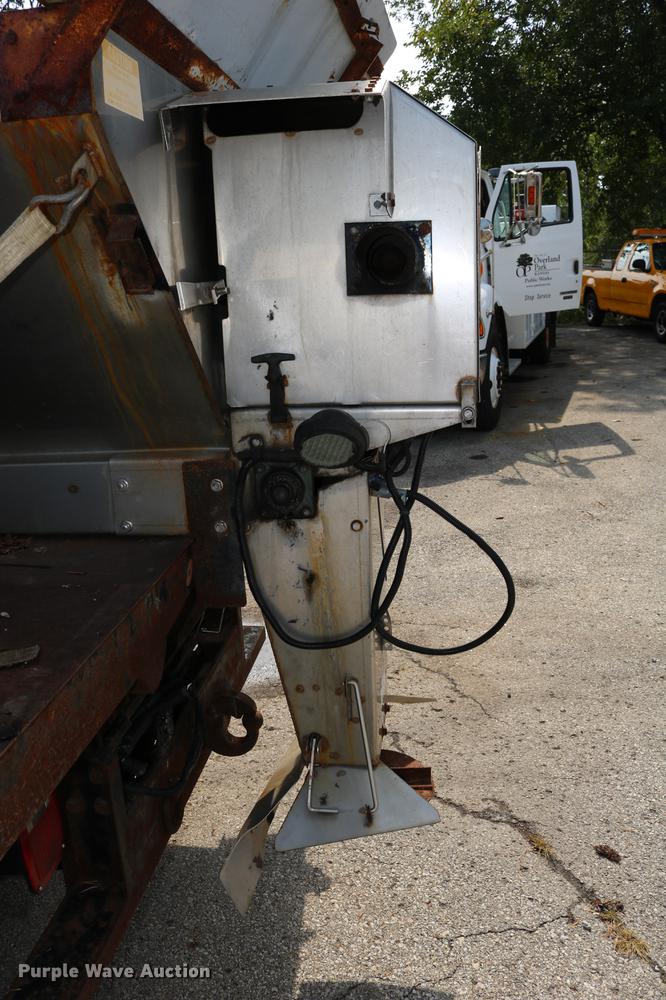 image for item DD0107 2002 Ford F350 Super Duty dump bed pickup truck