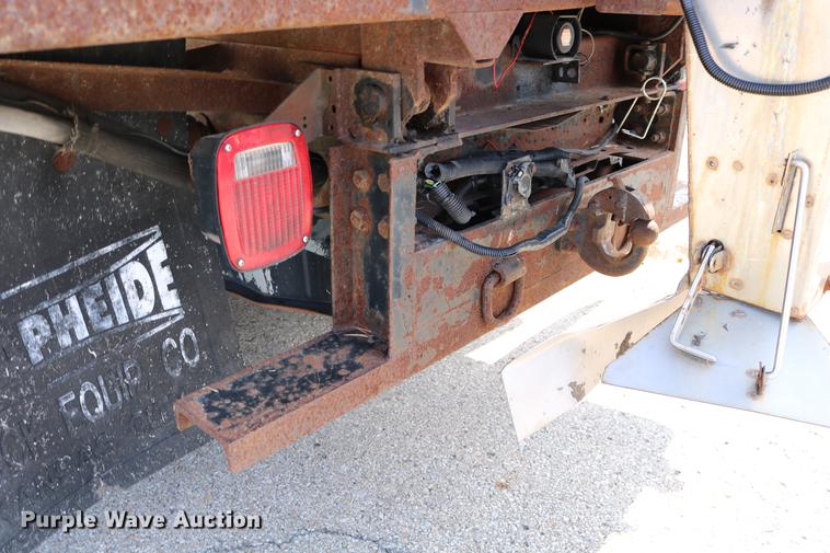 image for item DD0107 2002 Ford F350 Super Duty dump bed pickup truck