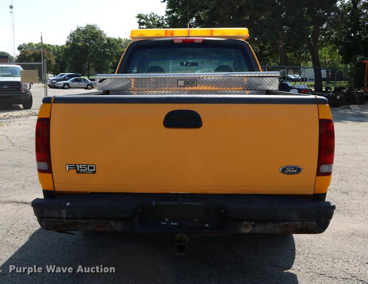 image for item DD0110 2002 Ford F150 SuperCab pickup truck