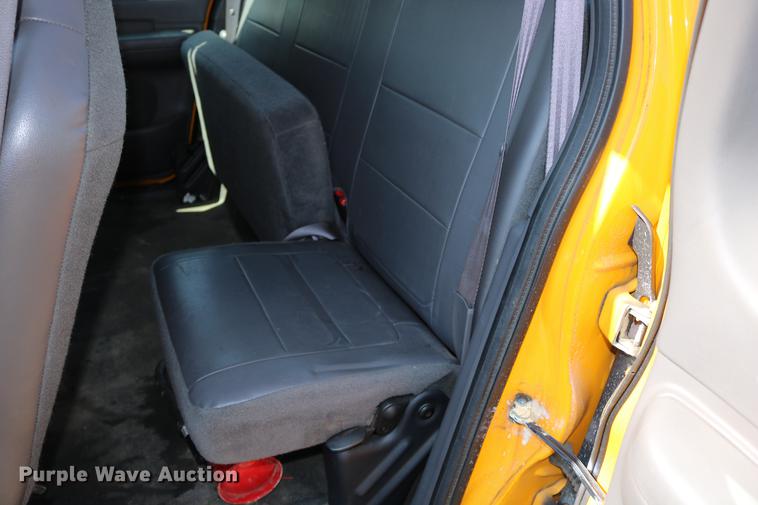 image for item DD0110 2002 Ford F150 SuperCab pickup truck