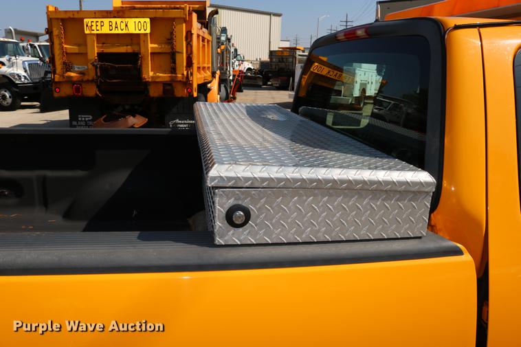 image for item DD0110 2002 Ford F150 SuperCab pickup truck