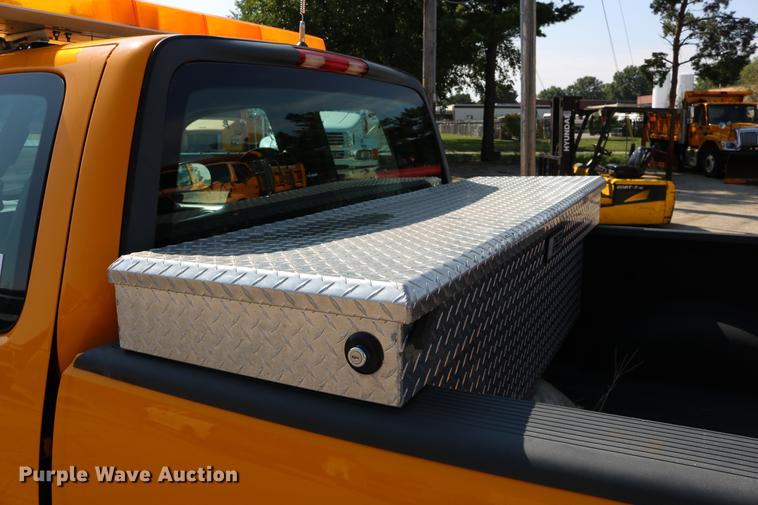 image for item DD0110 2002 Ford F150 SuperCab pickup truck