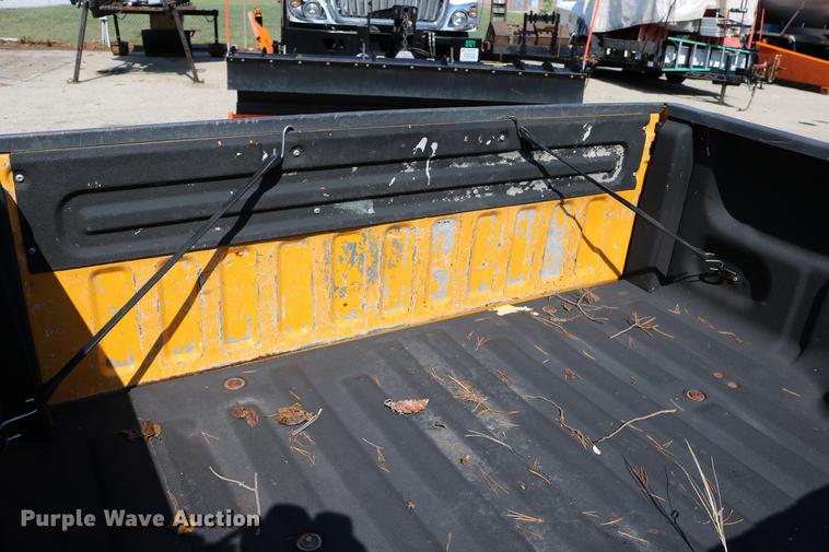 image for item DD0110 2002 Ford F150 SuperCab pickup truck