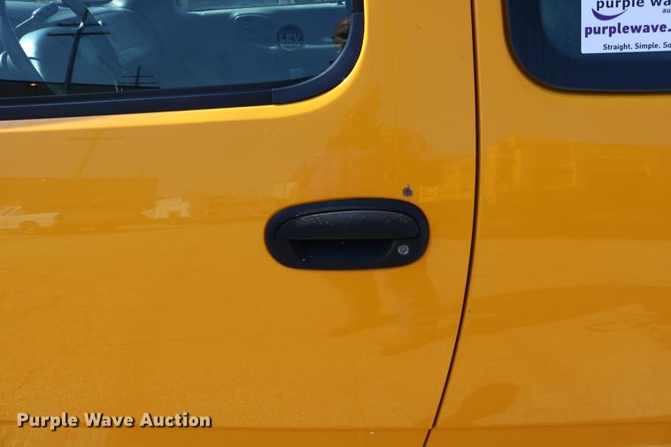 image for item DD0110 2002 Ford F150 SuperCab pickup truck