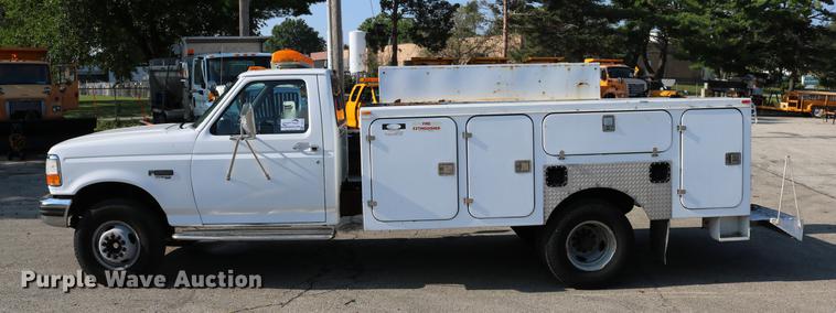 image for item DD0111 1996 Ford F450 Super Duty utility truck