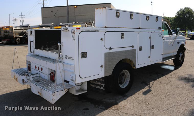 image for item DD0111 1996 Ford F450 Super Duty utility truck