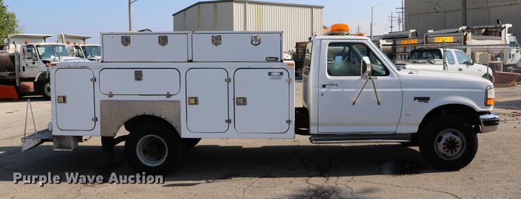 image for item DD0111 1996 Ford F450 Super Duty utility truck