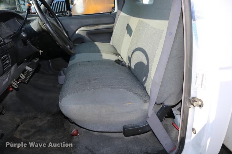 image for item DD0111 1996 Ford F450 Super Duty utility truck