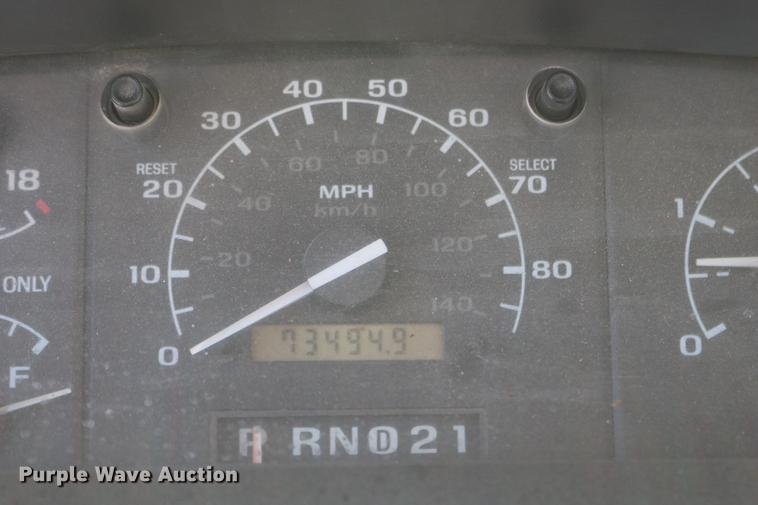 image for item DD0111 1996 Ford F450 Super Duty utility truck