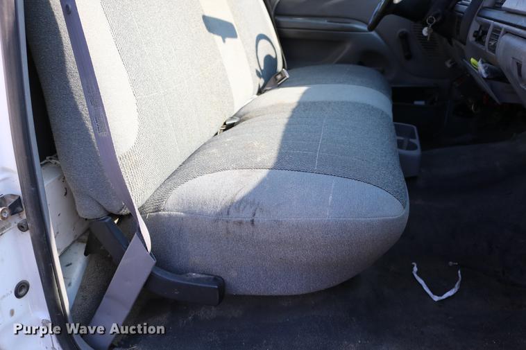 image for item DD0111 1996 Ford F450 Super Duty utility truck