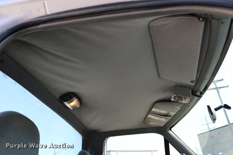 image for item DD0111 1996 Ford F450 Super Duty utility truck