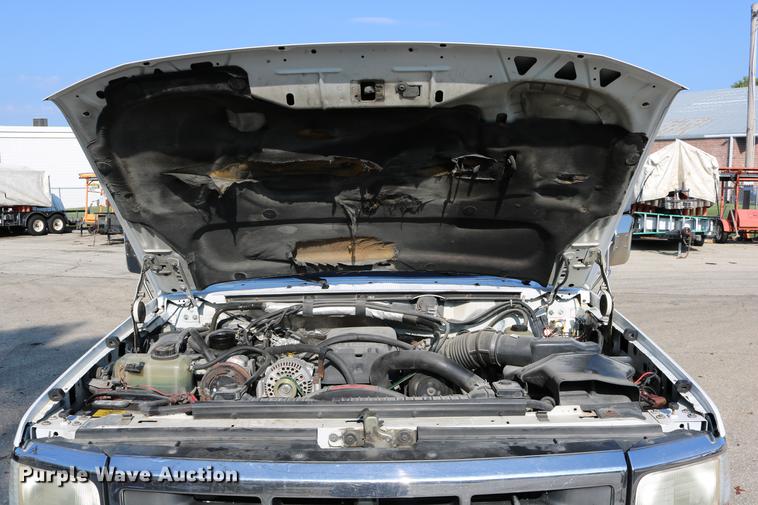 image for item DD0111 1996 Ford F450 Super Duty utility truck