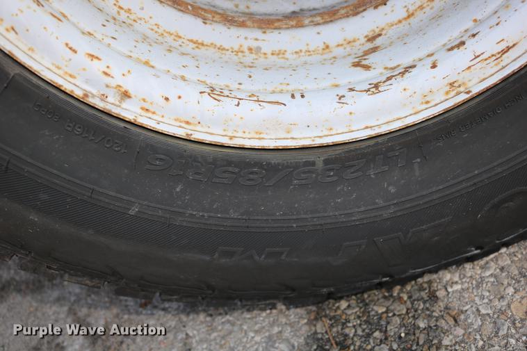 image for item DD0111 1996 Ford F450 Super Duty utility truck