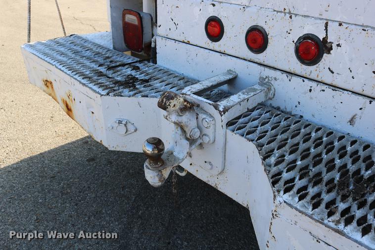 image for item DD0111 1996 Ford F450 Super Duty utility truck