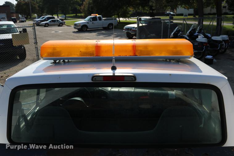 image for item DD0111 1996 Ford F450 Super Duty utility truck