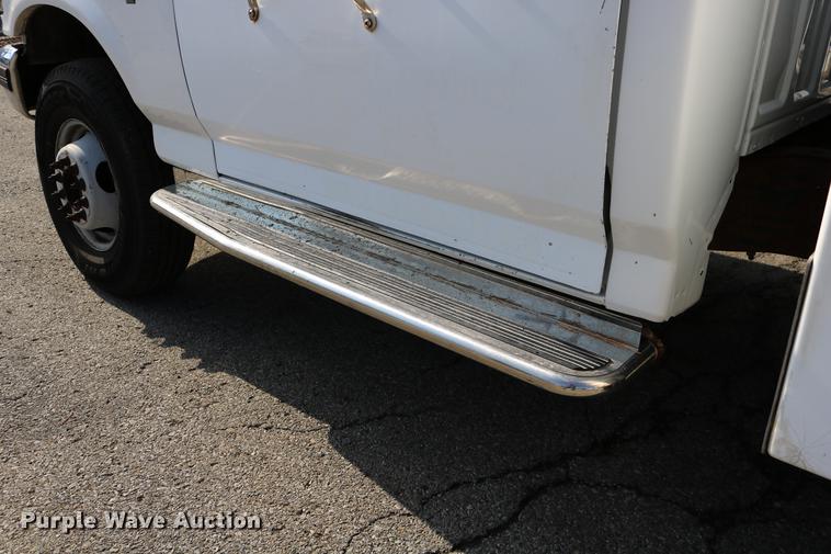 image for item DD0111 1996 Ford F450 Super Duty utility truck