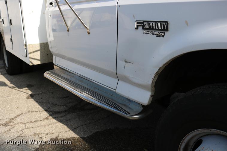 image for item DD0111 1996 Ford F450 Super Duty utility truck