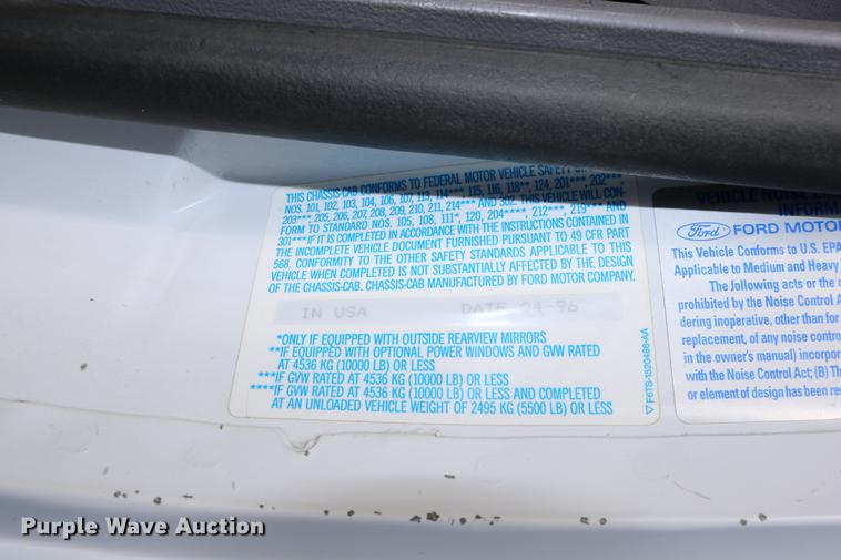 image for item DD0111 1996 Ford F450 Super Duty utility truck