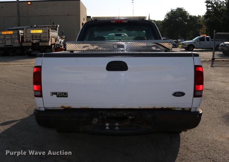 image for item DD0112 2004 Ford F150 SuperCab pickup truck