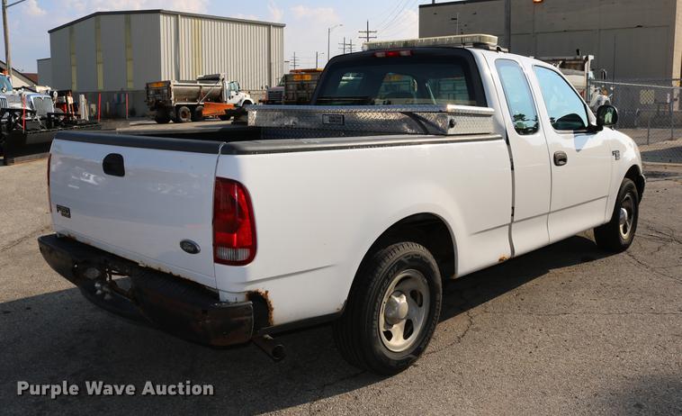 image for item DD0112 2004 Ford F150 SuperCab pickup truck