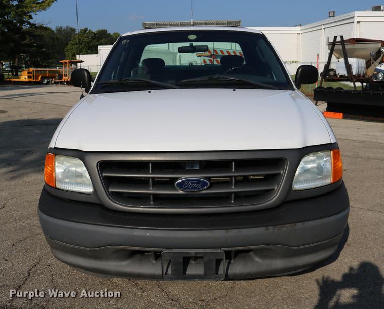 image for item DD0112 2004 Ford F150 SuperCab pickup truck