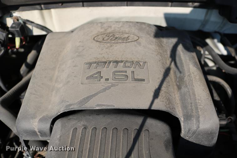 image for item DD0112 2004 Ford F150 SuperCab pickup truck